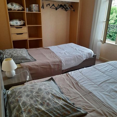 Appartement Du Pont De La Seine Troyes Ngoại thất bức ảnh