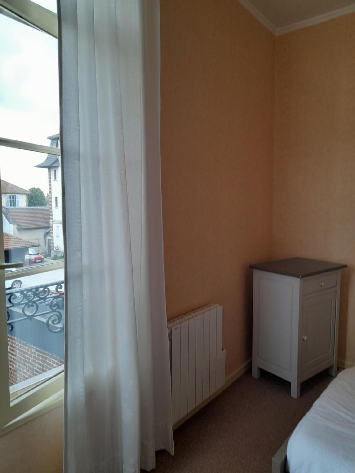 Appartement Du Pont De La Seine Troyes Ngoại thất bức ảnh