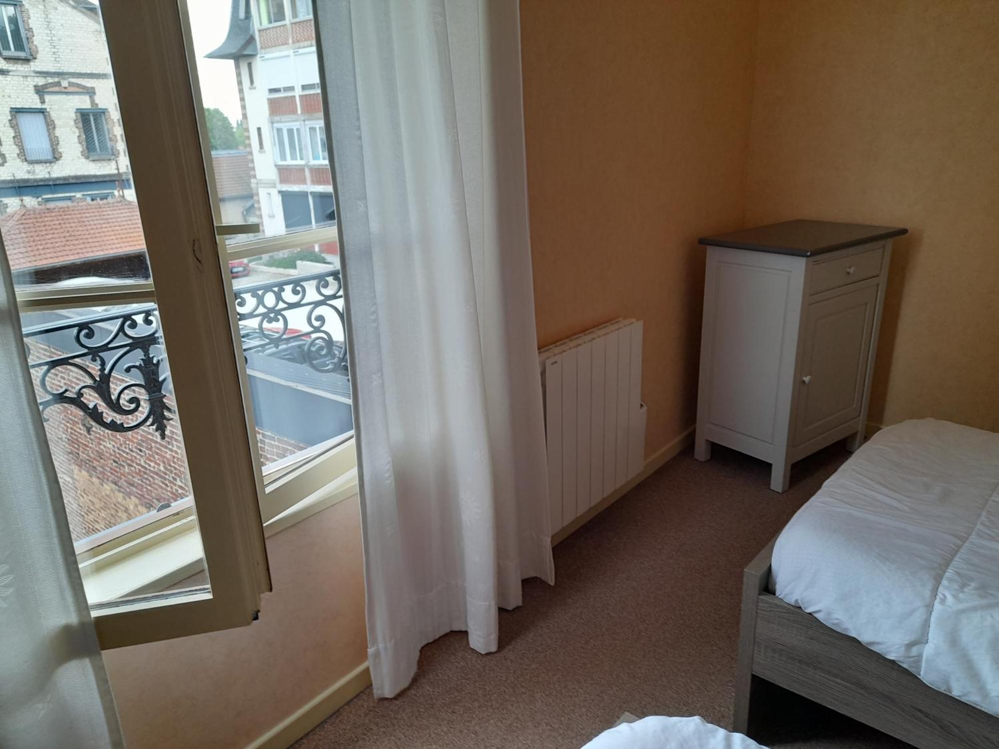 Appartement Du Pont De La Seine Troyes Ngoại thất bức ảnh